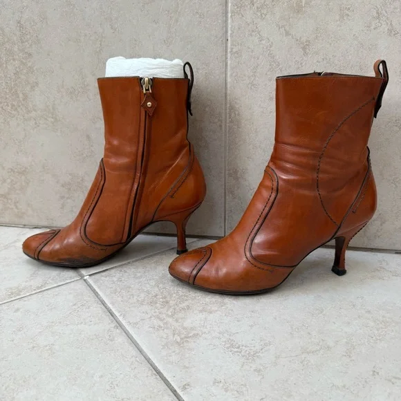 Louis Vuitton Cognac Beautiful Stitching Ankle Boots 38.5 - Picture 3 of 11